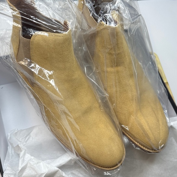 Taft Men\'s Jude Handcrafted Suede Chelsea Slip-on Boots- Tonal- Size 8.5 main image 9